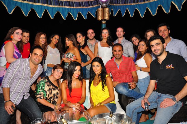 Night Beach Party @ Edde Sands